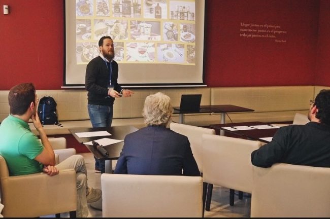 Estrategia de Comunicación 360 - Julio Lleonart - Galicia Market Place 2024